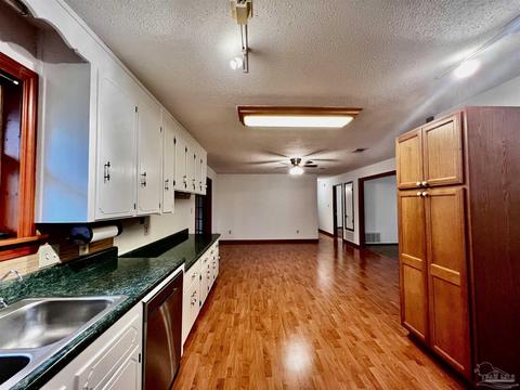 4640 Bessinger Ln, Pace, FL 32571 photo 11