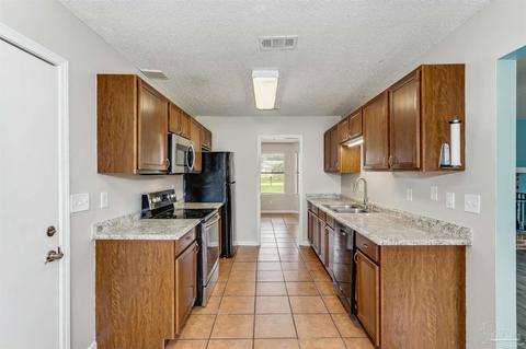 5794 Dove Dr, Pace, FL 32571 photo 8