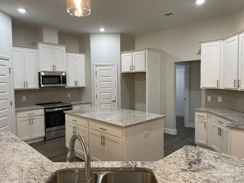 5420 Micanopy Dr, Milton, FL 32570 photo 2