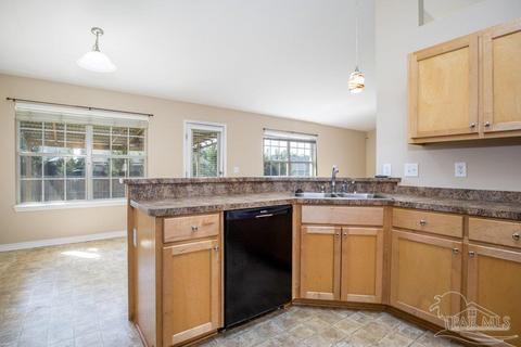 4481 Hampton Bay Blvd, Milton, FL 32583 photo 9