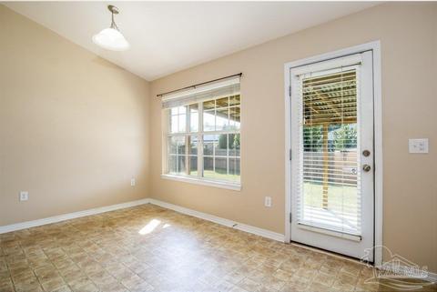 4481 Hampton Bay Blvd, Milton, FL 32583 photo 11