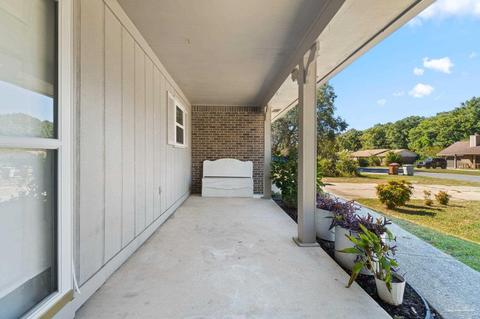 5566 Wesley Dr, Milton, FL 32570 photo 3