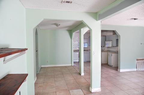 5539 Birch St, Milton, FL 32570 photo 3