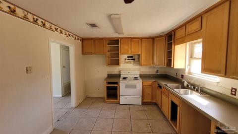 5441 Gwen Ln, Pace, FL 32571 photo 9