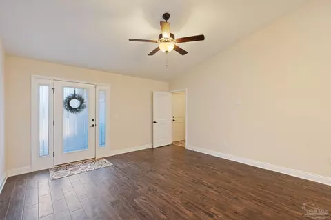 5547 Bellview Ct, Milton, FL 32583 photo 9
