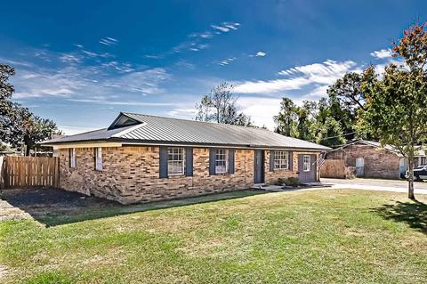 4724 Cyril Dr, Pace, FL 32571 photo 2