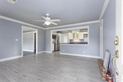6462 Barnes St, Milton, FL 32570 photo 8