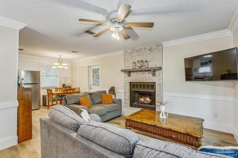 4580 Southern Pl, Pace, FL 32571 photo 3