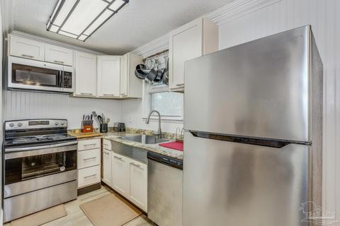 4580 Southern Pl, Pace, FL 32571 photo 7