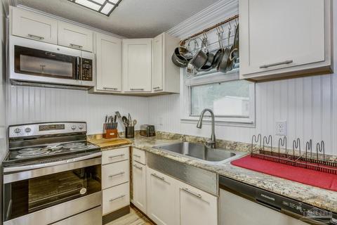 4580 Southern Pl, Pace, FL 32571 photo 8