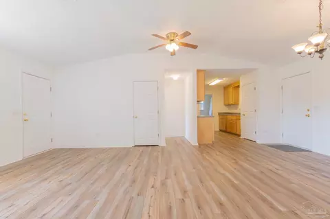 7450 Leandras Ln, Mcdavid, FL 32568 photo 8
