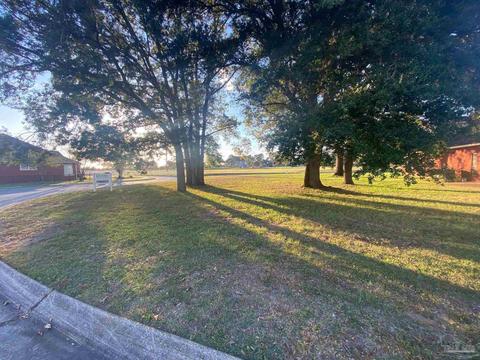 3175 Southfork Dr, Pace, FL 32571 photo 2
