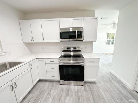 4818 Landmark Ln, Pace, FL 32571 photo 5