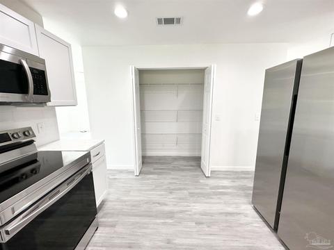 4818 Landmark Ln, Pace, FL 32571 photo 7
