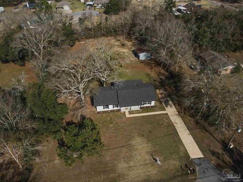 4818 Landmark Ln, Pace, FL 32571 photo 2