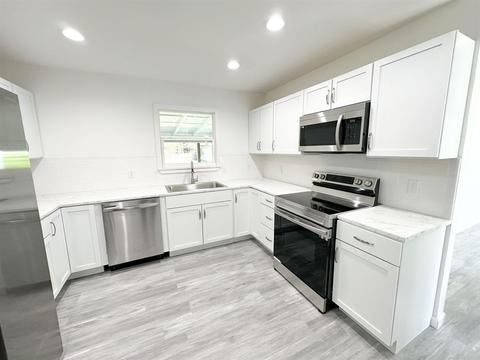 4818 Landmark Ln, Pace, FL 32571 photo 3