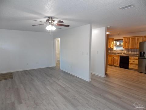 4049 Windsor Ln, Pace, FL 32571 photo 9