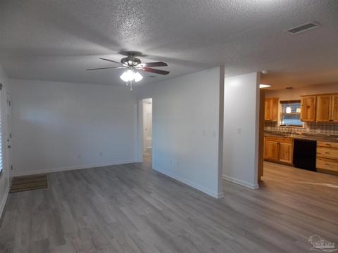 4049 Windsor Ln, Pace, FL 32571 photo 5