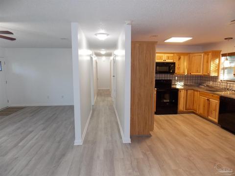 4049 Windsor Ln, Pace, FL 32571 photo 6