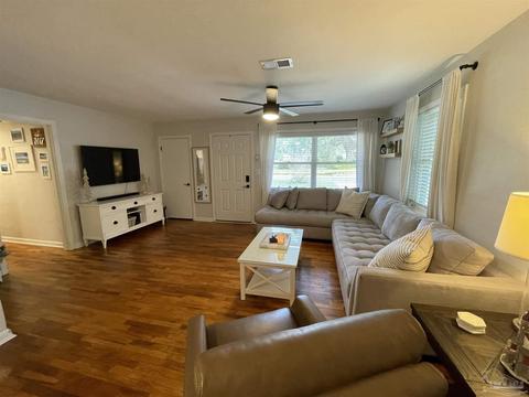 6531 Cedar St, Milton, FL 32570 photo 4