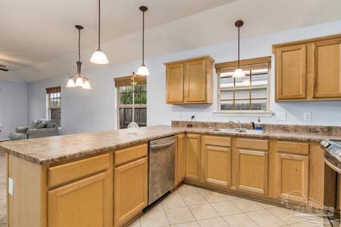 2373 Flintstone Dr, Cantonment, FL 32533 photo 6