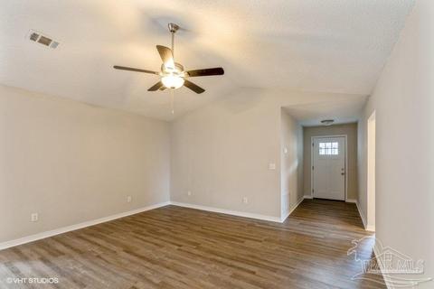 222 Tiffot Ct, Crestview, FL 32539 photo 4