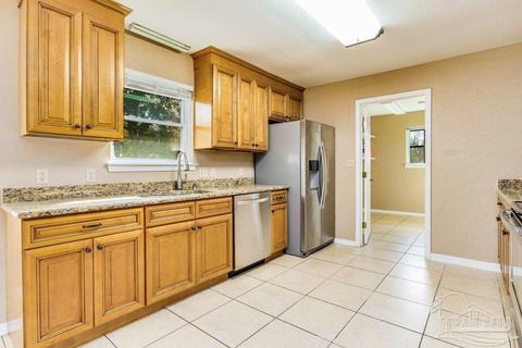 5338 Stafford Cir, Pace, FL 32571 photo 13