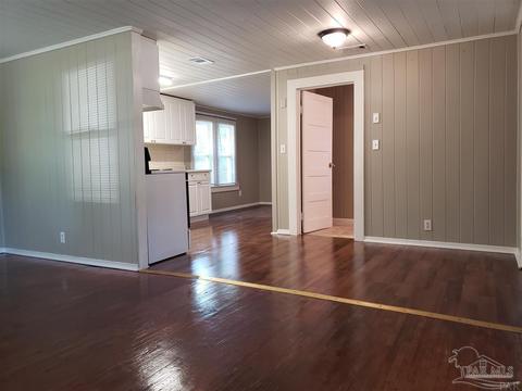 503 Wiggins Ave, Pensacola, FL 32505