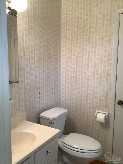5230 Springdale Dr, Milton, FL 32570 photo 7