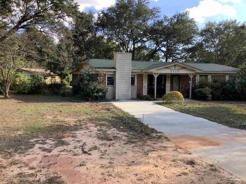5230 Springdale Dr, Milton, FL 32570 photo 1