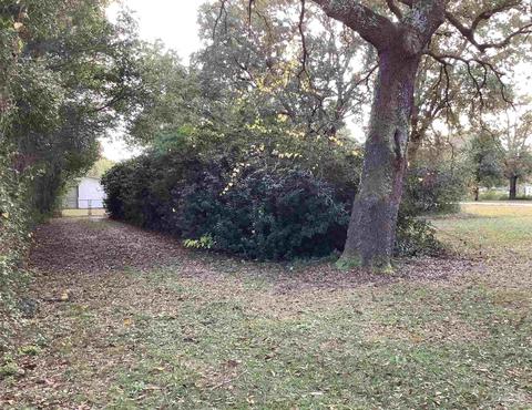 5230 Springdale Dr, Milton, FL 32570 photo 3