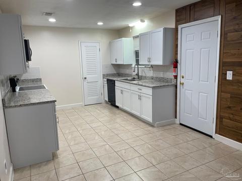 4221 Susan Ct, Pace, FL 32571 photo 2