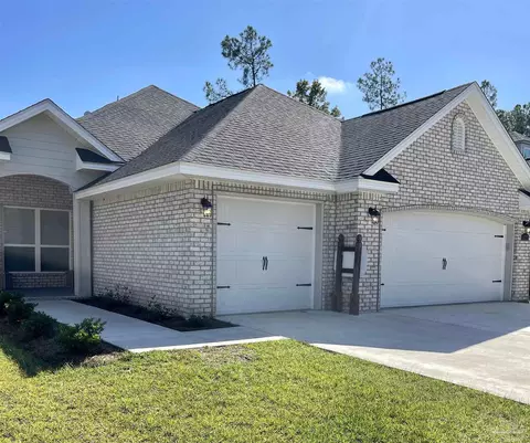 5635 Dunridge Dr, Pace, FL 32571