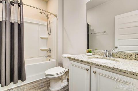 3880 Hawks Landing Cir, Pace, FL 32571 photo 6