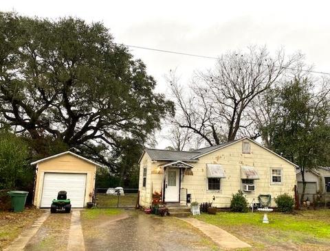 110 Pace Pkwy, Cantonment, FL 32533 photo 1