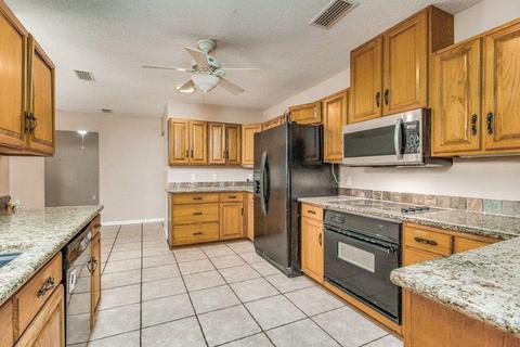 5321 Crystal Creek Dr, Pace, FL 32571 photo 5