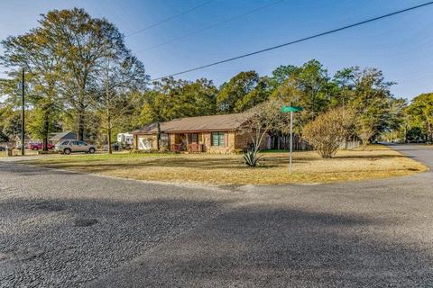 6895 Joyce Dr, Milton, FL 32570 photo 2