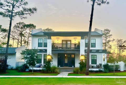 4979 Leeward Dr, Pensacola, FL 32507