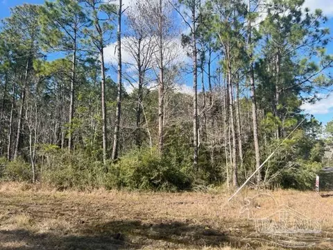 335 San Antonio Dr # E, Milton, FL 32570 photo 2
