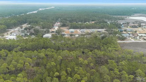 335 San Antonio Dr # E, Milton, FL 32570 photo 6