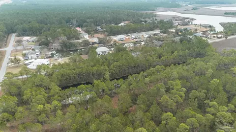 335 San Antonio Dr # E, Milton, FL 32570 photo 7