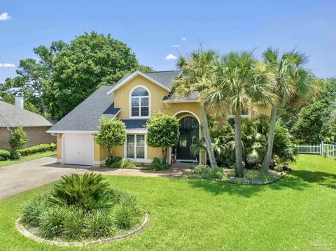 1282 Greenview Ln, Gulf Breeze, FL 32563