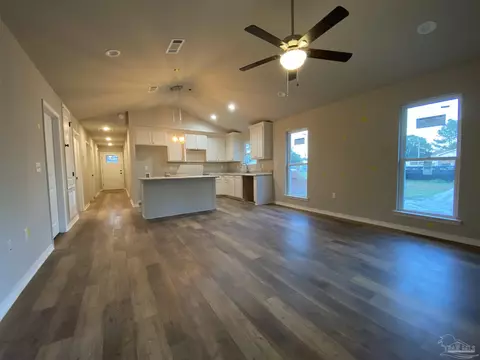 5120 Hendricks Cir, Jay, FL 32565 photo 4