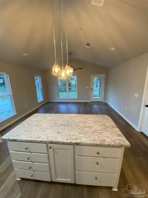 5120 Hendricks Cir, Jay, FL 32565 photo 3