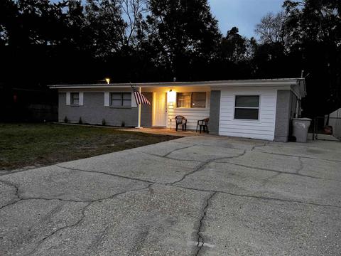 6441 Julia Dr, Milton, FL 32570 photo 2
