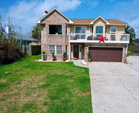 8912 Schooner Ct, Navarre, FL 32566