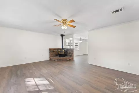 4831 Lynn Dr, Pace, FL 32571 photo 6