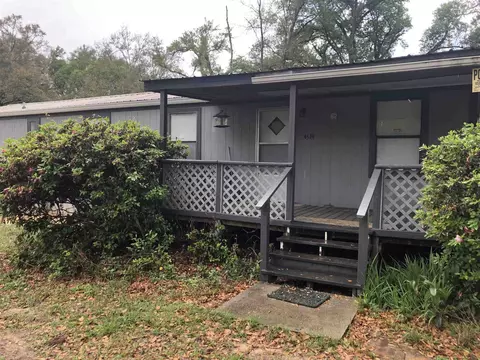 4519 Edgewood Dr, Milton, FL 32583
