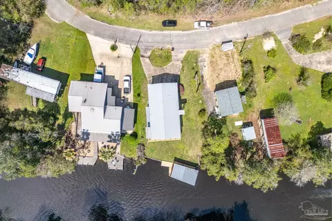 View/Area - 7637 Marshall Rd, Milton, FL 32583 photo 3 of 7
