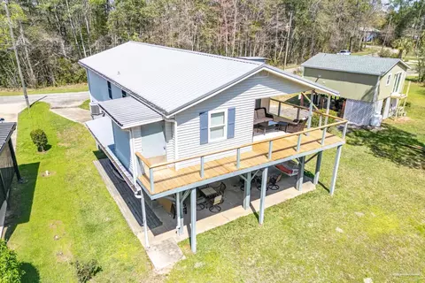 Exterior - 7637 Marshall Rd, Milton, FL 32583 photo 12 of 13